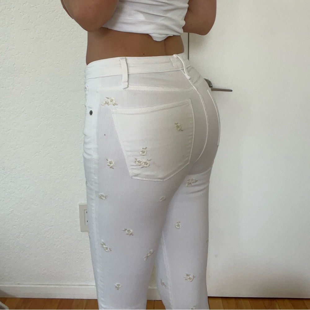 White Embroidered Skinny Jeans
